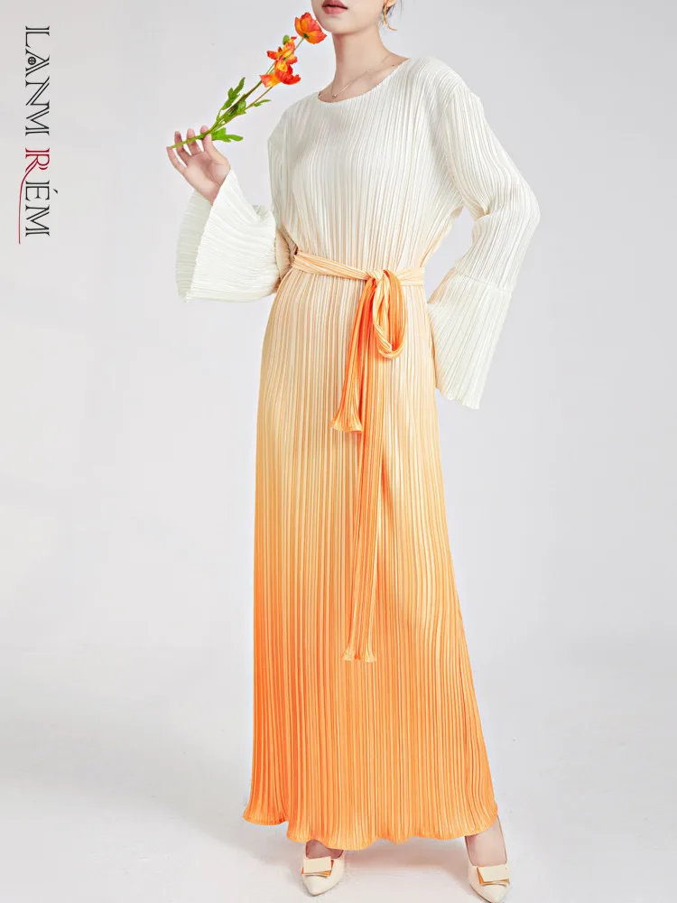 

LANMREM Gradient Pleated Belt Dress For Women Round Neck Flare Sleeves Fashion Maxi Dress High End 2023 Summer New 2YA2820
