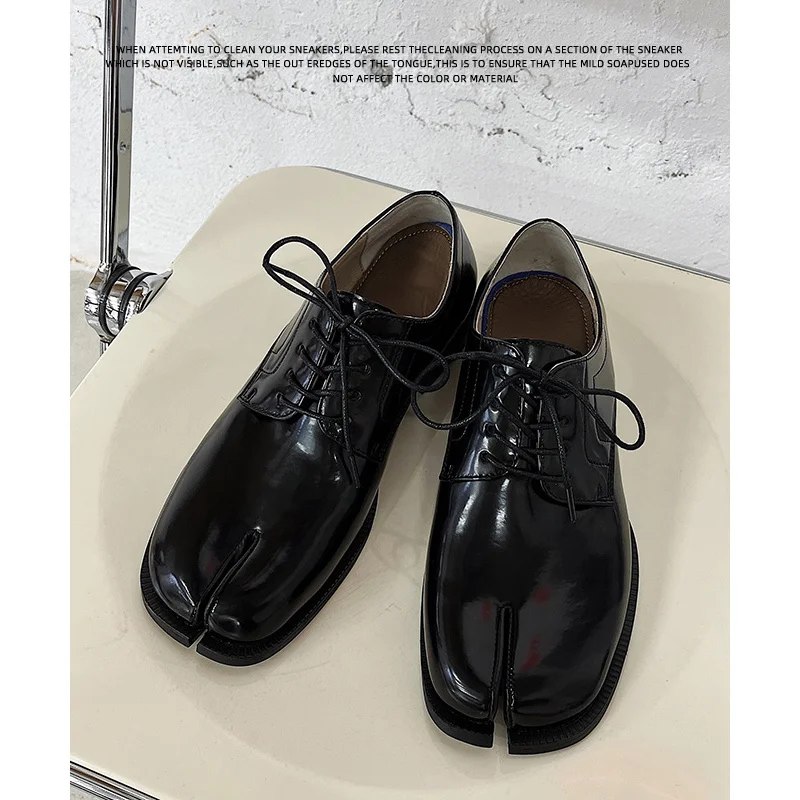 

NEW Classic Men and Women Black Eagle Claw Lace-Up Derbys patent leather Split Toe Casual Shoes INS HOT Statement Flats