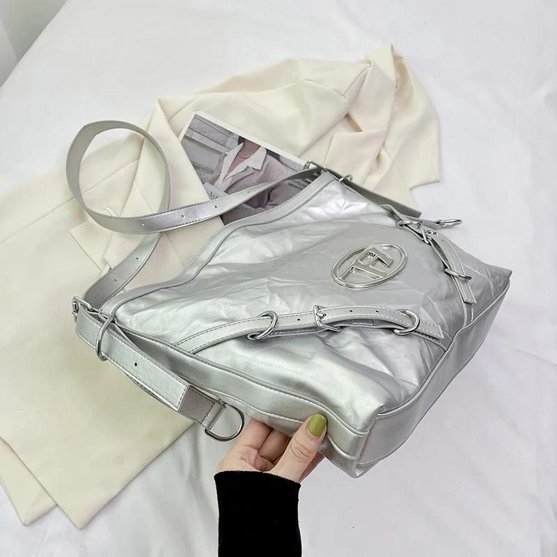 Дизайнерская сумка через плечо с надписью и блестками женская модная