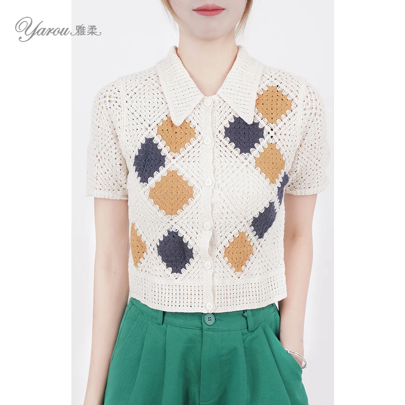 

OUMEA Women Crochet Knitted Blouse Buttons Front Diamond Pattern Openwork Short Sleeve Polo Knitting Tops Contrast Color Tops