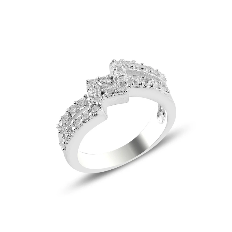 

Серебряное кольцо с фианитом