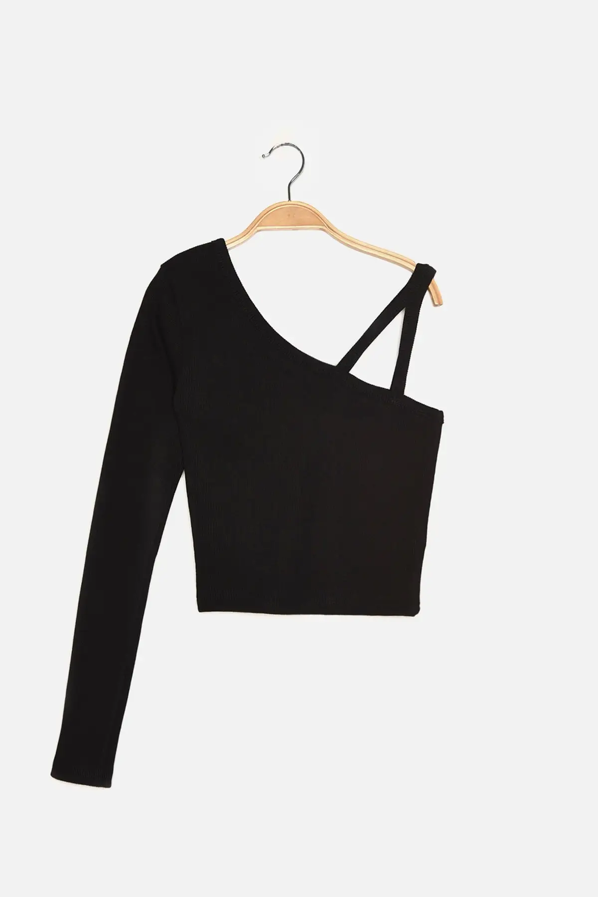 

Trendyol Single Sleeve Crop Knitted Blouse TWOAW22BZ0287