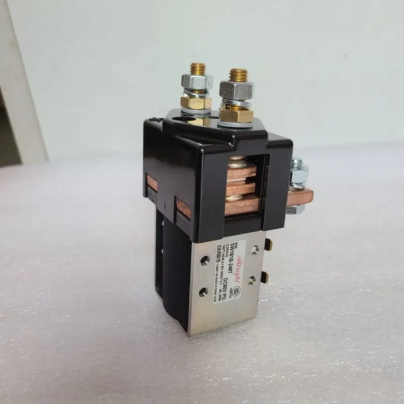 

Оригинальный контактор Albright SW181 SPDT 24-80В 200А