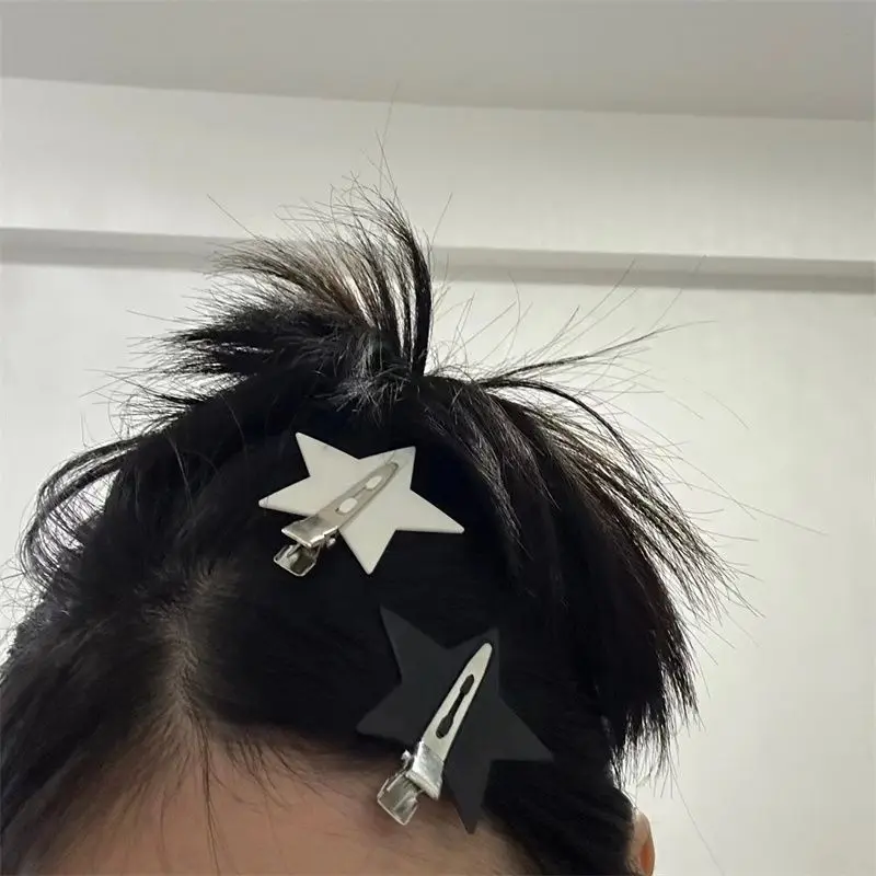 

2pcs Sweet Cool Star Hair Clips Girls Y2K 2023 New Punk Korea Simple Charm Metal Bobby Pin Hair Accessories for Women Headdress