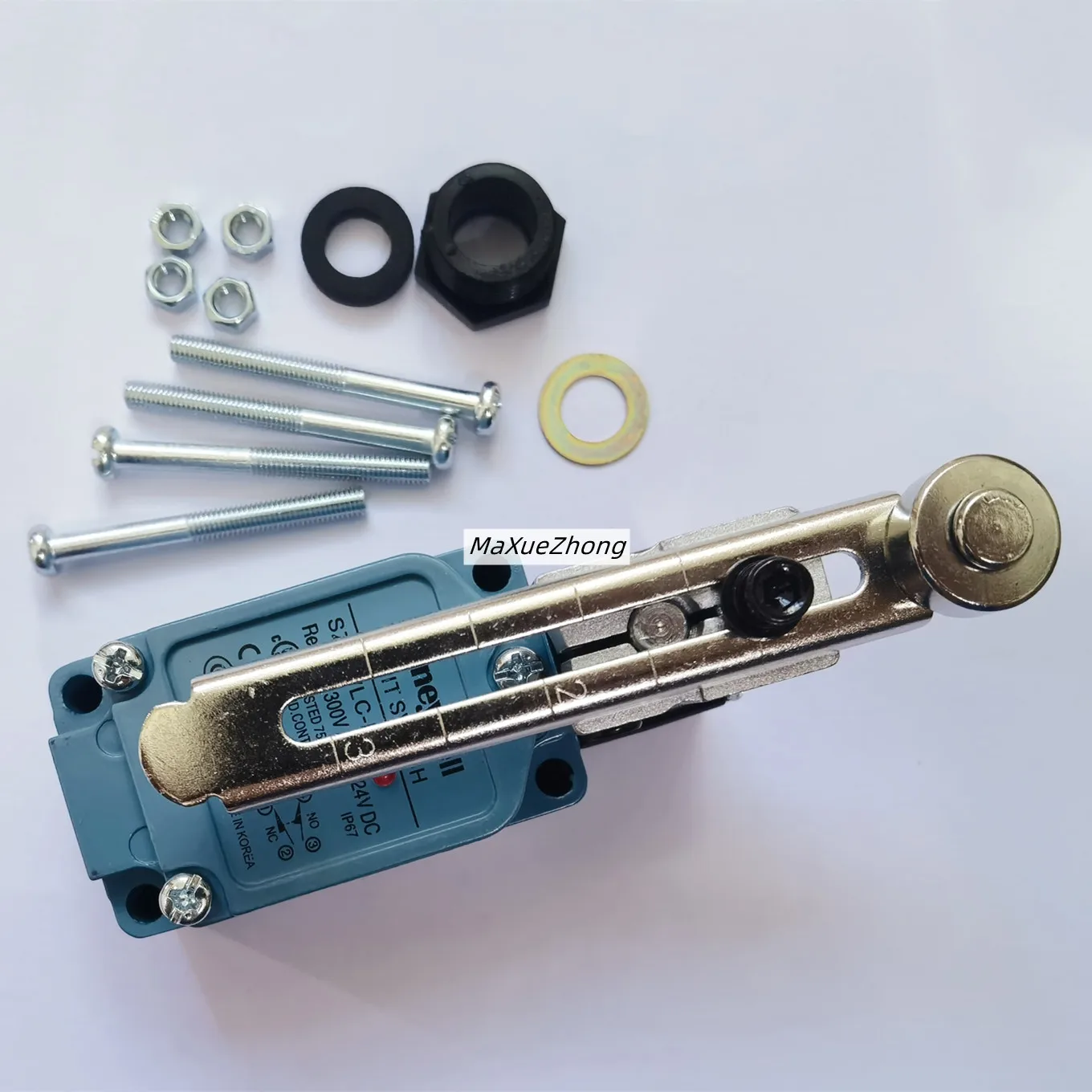 

Original new 100% high quality import travel switch limit switch SZL-WLC-CL3 SZL-WLC-BL3