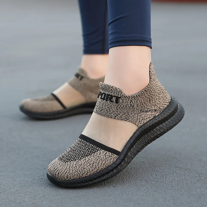 Hot Sale Lightweight Hollow Running Shoes For Men Summer Cheap Breathable Slip-on Men's Sports Shoes Anti-slip Women's Sneakers