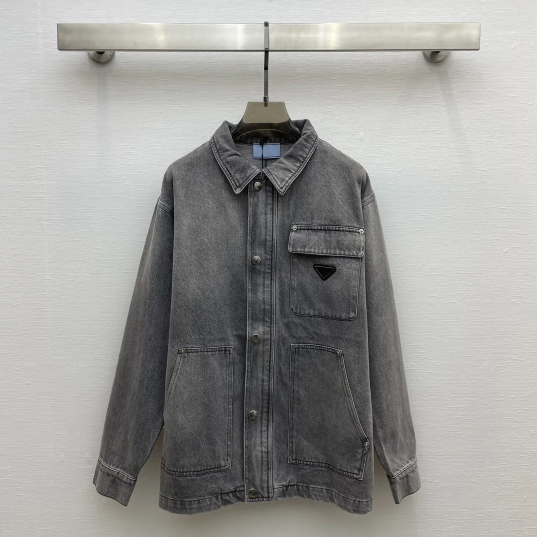 

2023 Early autumn new, wash pocket denim shirt, classic lapel pocket vertical cut version of everything and slim!