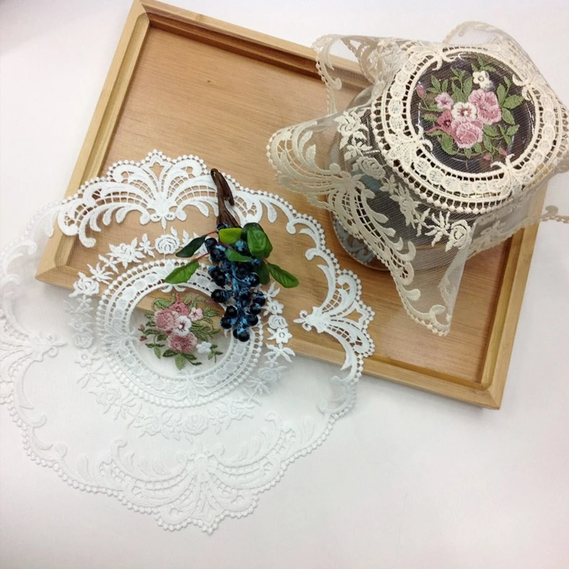 

28cm Embroidered Coaster Round Lace Placemat Anti-Scald Cup Mat Christmas Wedding Decoration European Style Elegant