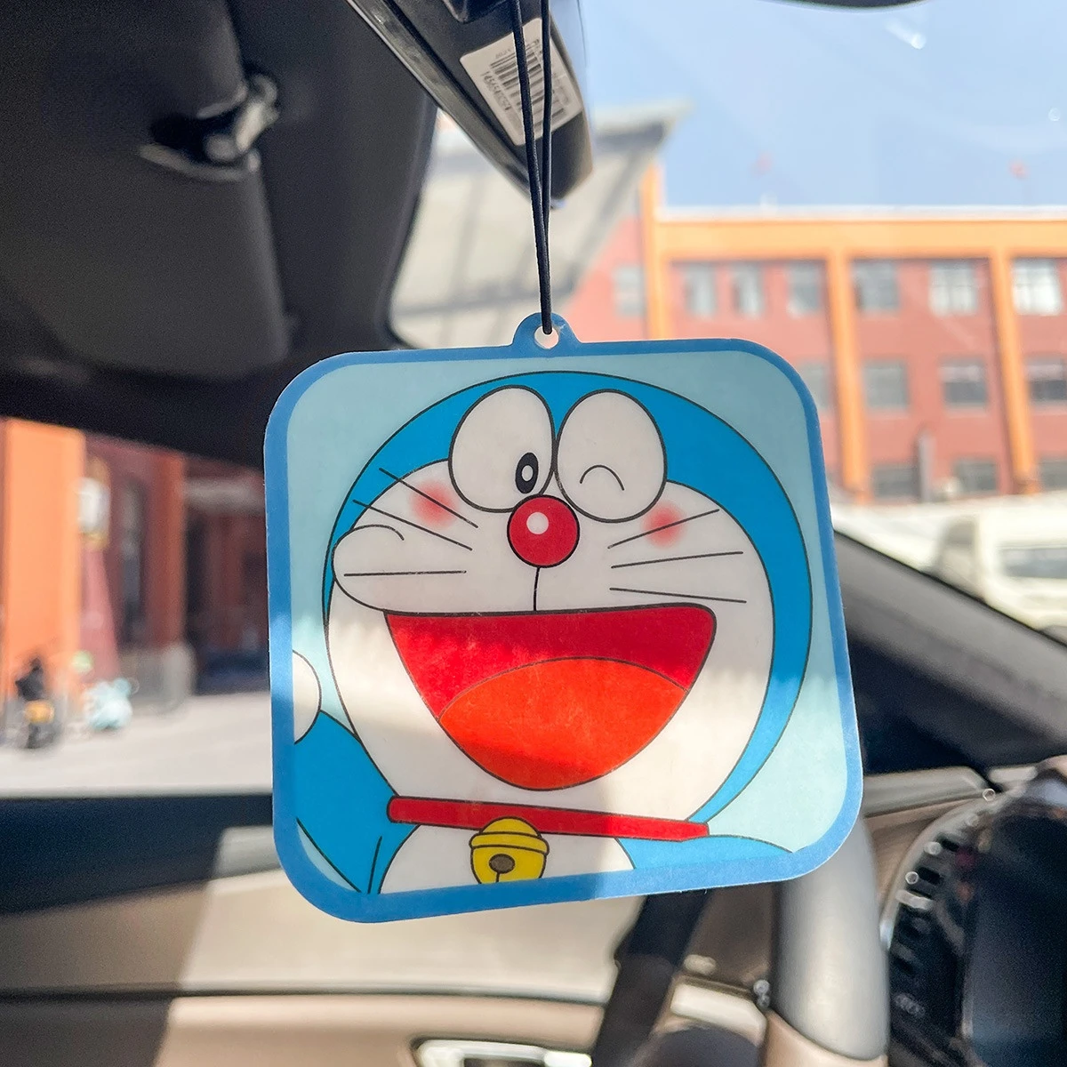 

Высококачественный автомобильный ароматизатор, автомобильный ароматизатор, подвесной парфюм, Дин-дун, Кот-робот, парфюм для автомобиля