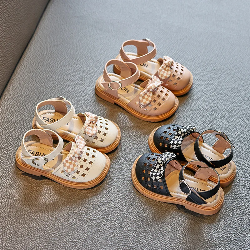

Kids Covered Toes Sandals Girls Hollow Out Sandals Summer Children Kids Princess Sweet Soft Leather Sandals with Bowtie