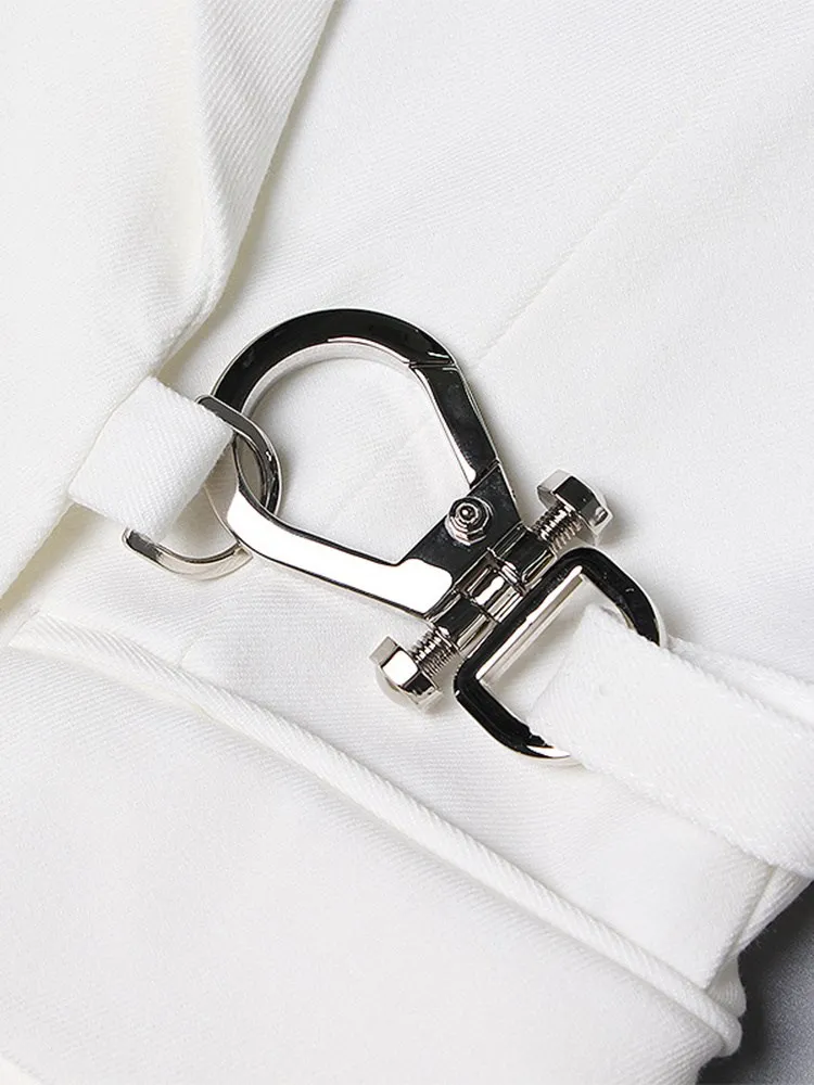 Рисунок 6 - Женский блейзер с отложным воротником KBQ