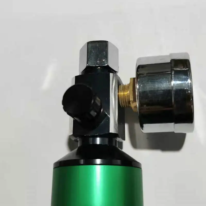 Пистолет-распылитель с воздушным фильтром краскопульт встроенным |