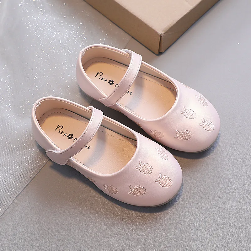 Мягкие удобные повседневные туфли для девочек модные детские маленькие кожаные