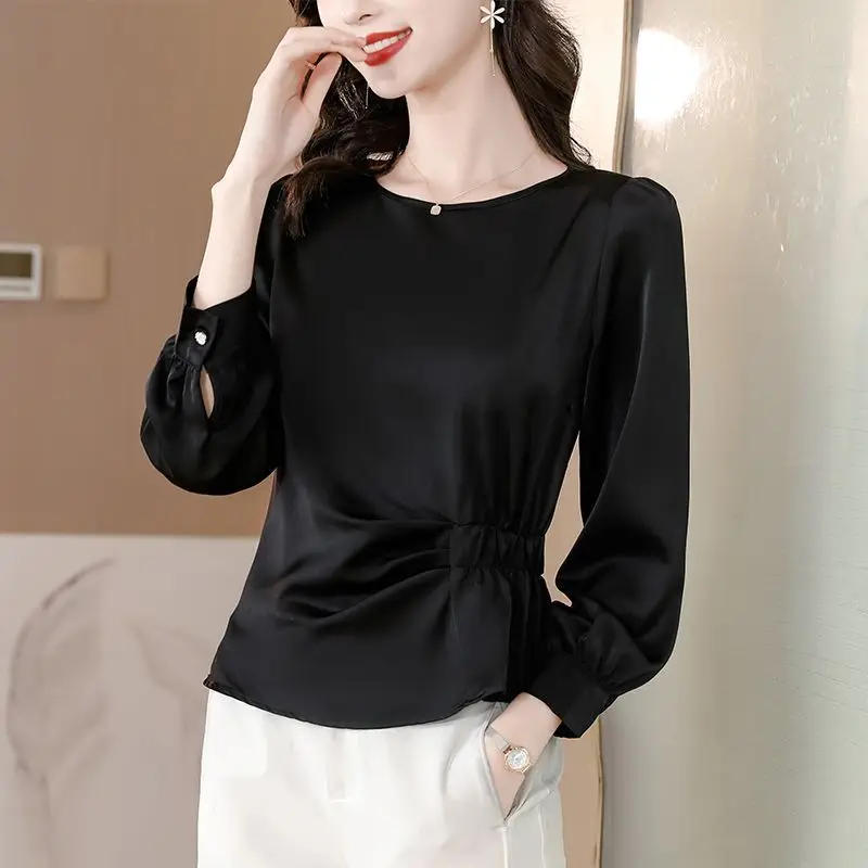 Рисунок 6 - Топ женский атласный с длинным рукавом