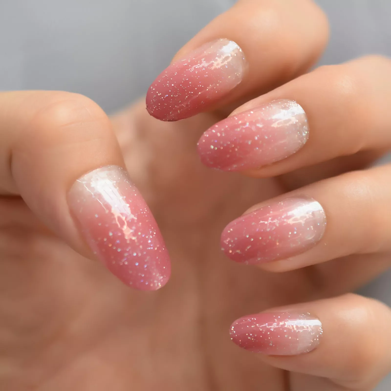 

Glitter Ombre Pink Gradient French Press on Fake Nail Tips Round Medium Length Full Cover faux ongles Wearable Fake Nails