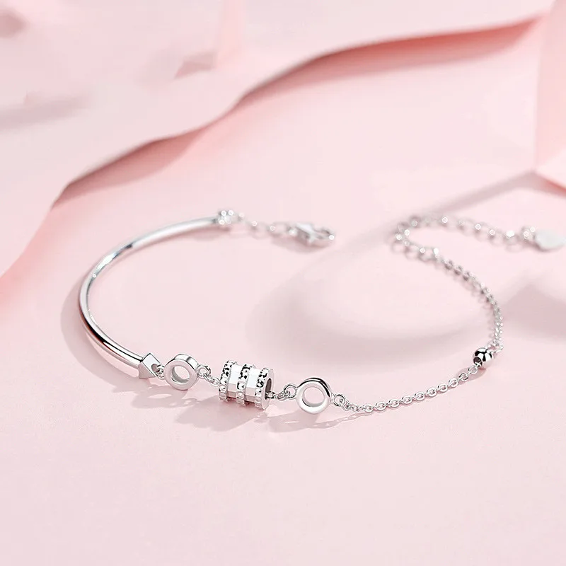 

Браслет со сверкающими подвесками из серебра 925 пробы