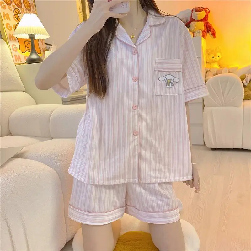 Пижама в розовую полоску из аниме с коротким рукавом |