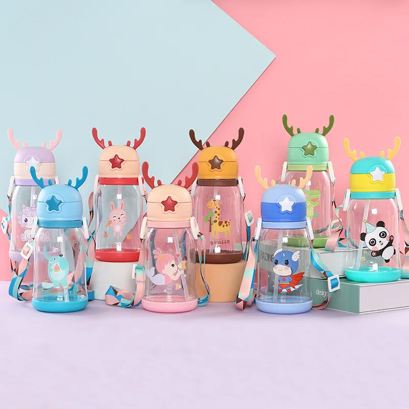 

Креативная мультяшная пластиковая чашка с рогами, детская чашка с соломинкой, милая Спортивная уличная детская чашка для воды с ремешком