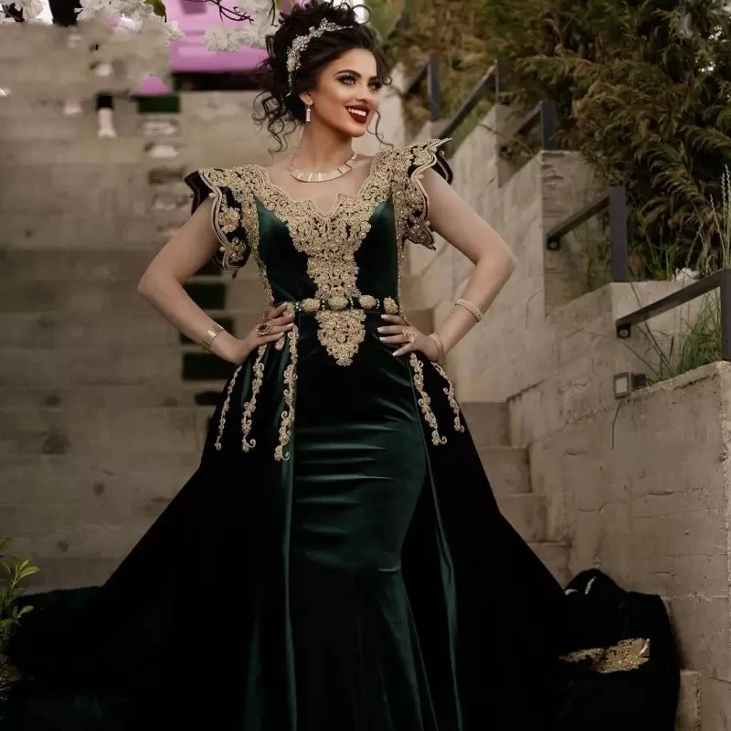 

Caftan Dark Green Prom Dresses with Detachable Train Lace Applique Beaded Evening Short Sleeves Robes De Soirée فساتين Vestido
