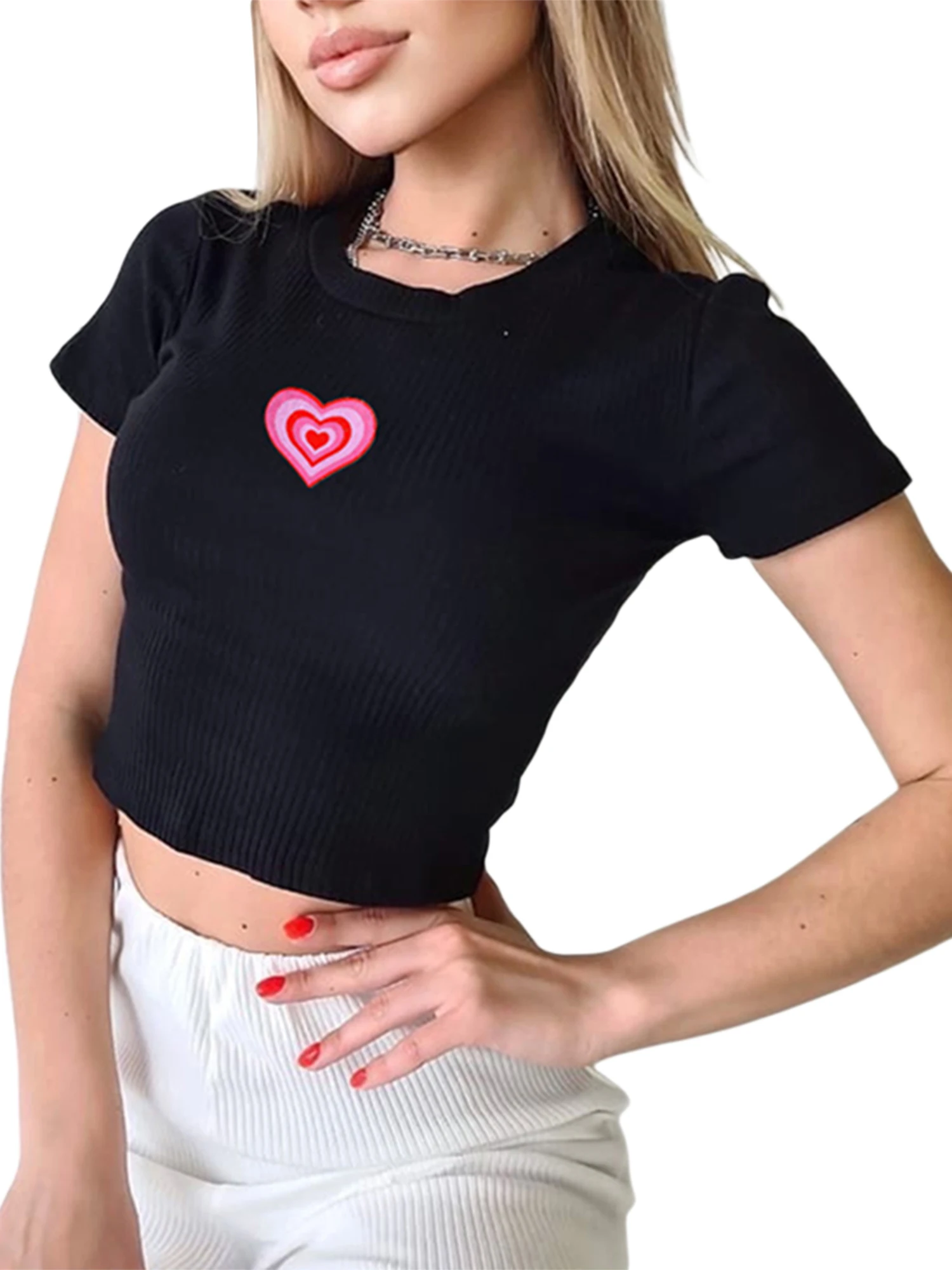 

Женский укороченный топ с коротким рукавом и круглым вырезом