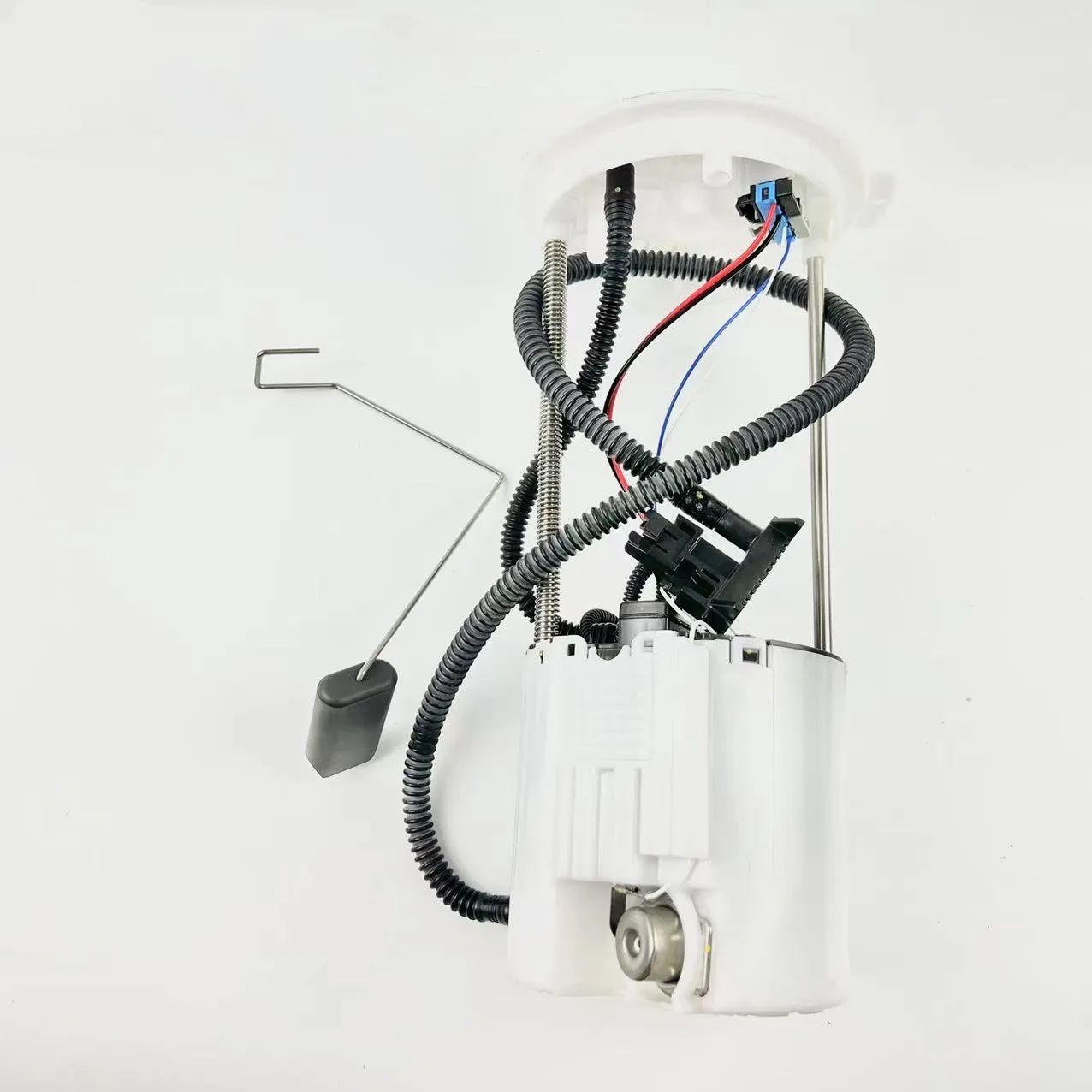 13598137 топливный насос в сборе