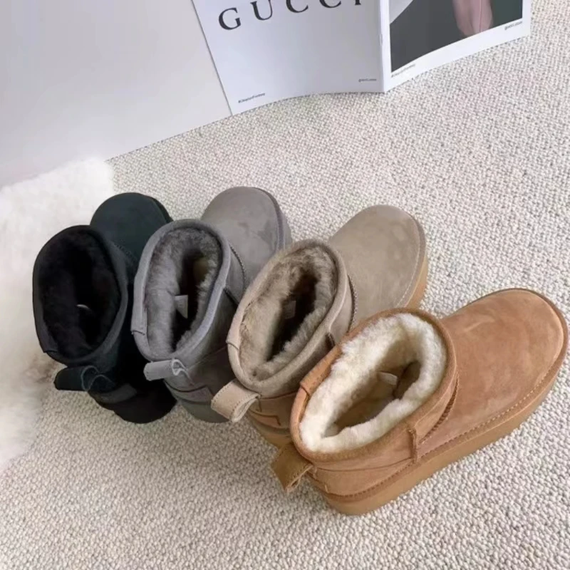 Замшевые женские ботинки челси