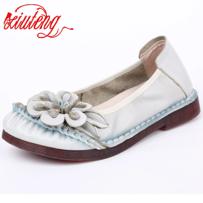 2022 New Flat Shoes Women's Ethnic Style Flower Leather Soft Flat Bottom Non-Slip Comfortable Shallow Mother Shoes Peas Shoe
