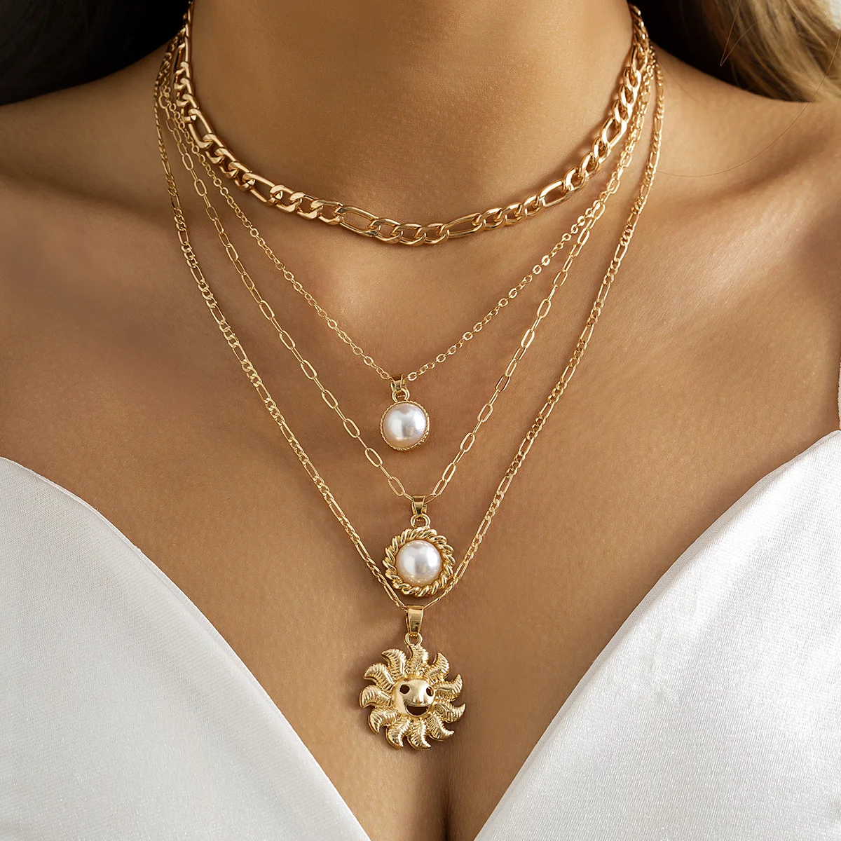 

Винтажное многослойное металлическое ожерелье до ключицы 2022, женское креативное ожерелье с кулоном в виде солнца из искусственного жемчуг...