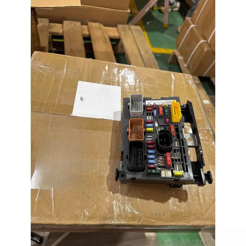 НОВИНКА Для Peugeot 3008 407 5008 Citroen 407407SWRCZ C5X7 C4 9675877980 9807028580 Блок предохранителей двигателя BSM R02 Модуль (art.: 3920dcc4344dc) - 3920dcc4344dc