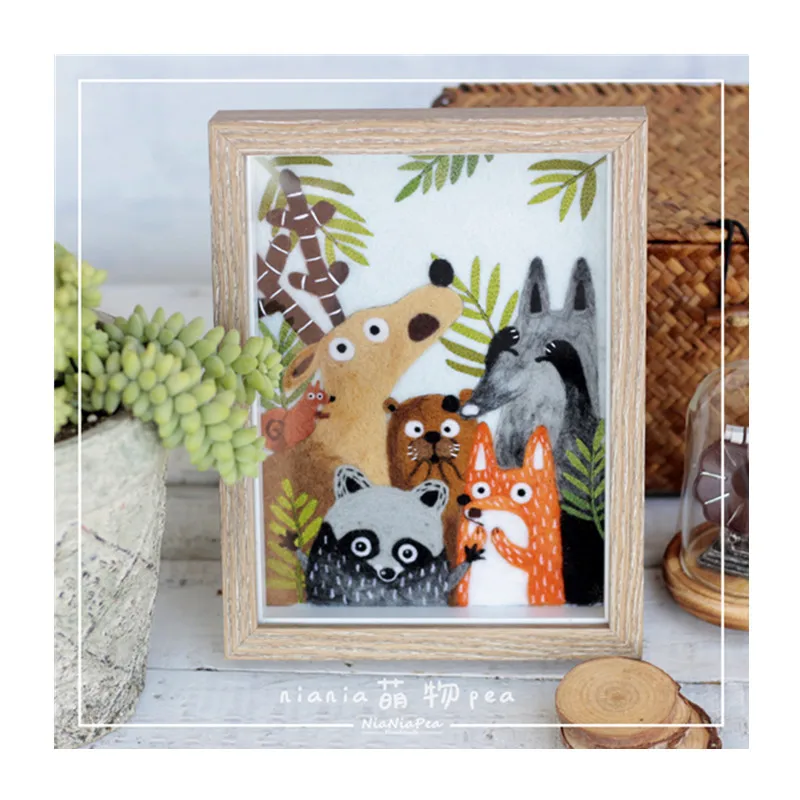 

Lovely animal picture frame painting wool needlepoint kit wool felt needle felting pendant craft needlecraft DIY gift idea