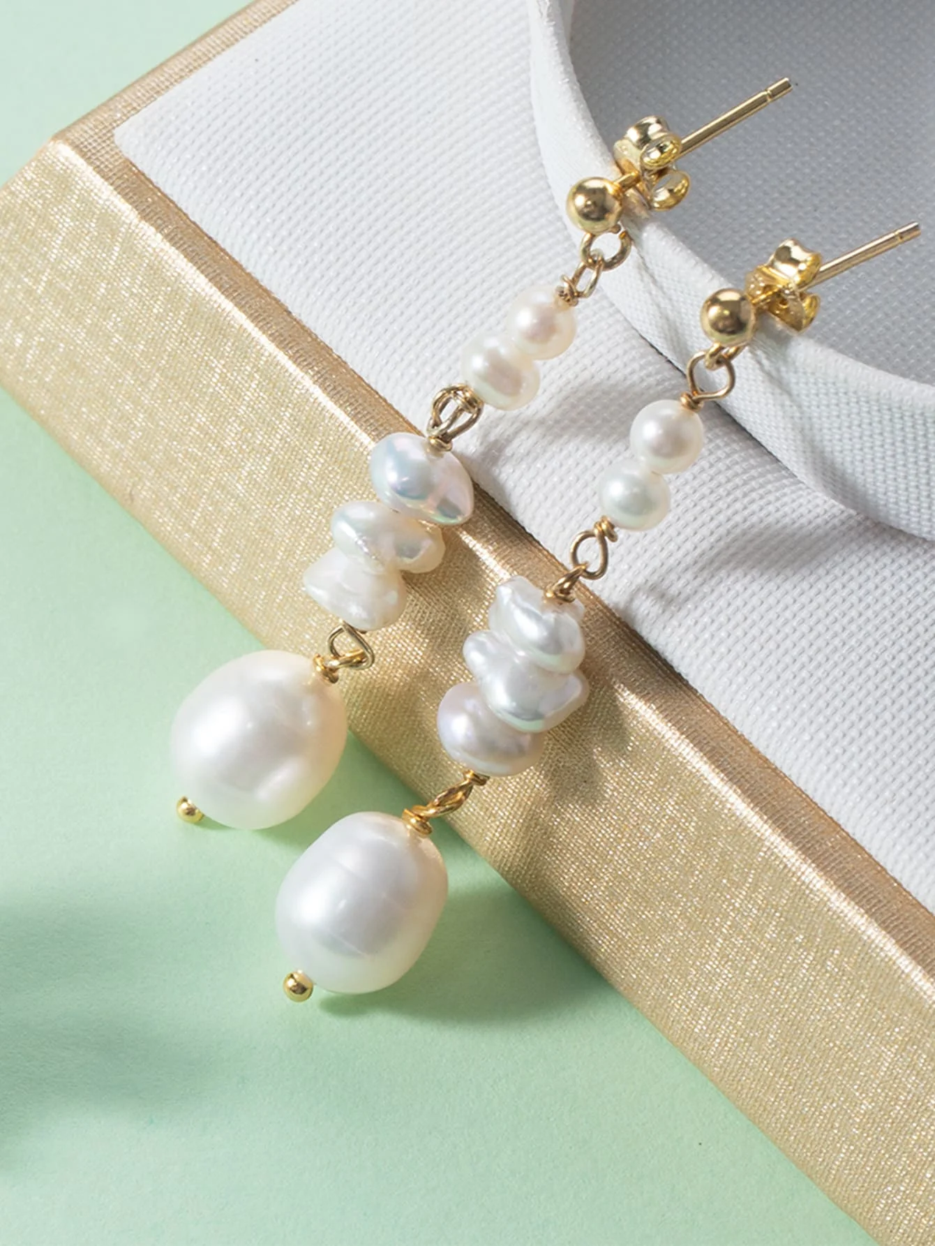 Женские серьги-гвоздики из серебра 925 пробы с натуральным пресноводным жемчугом