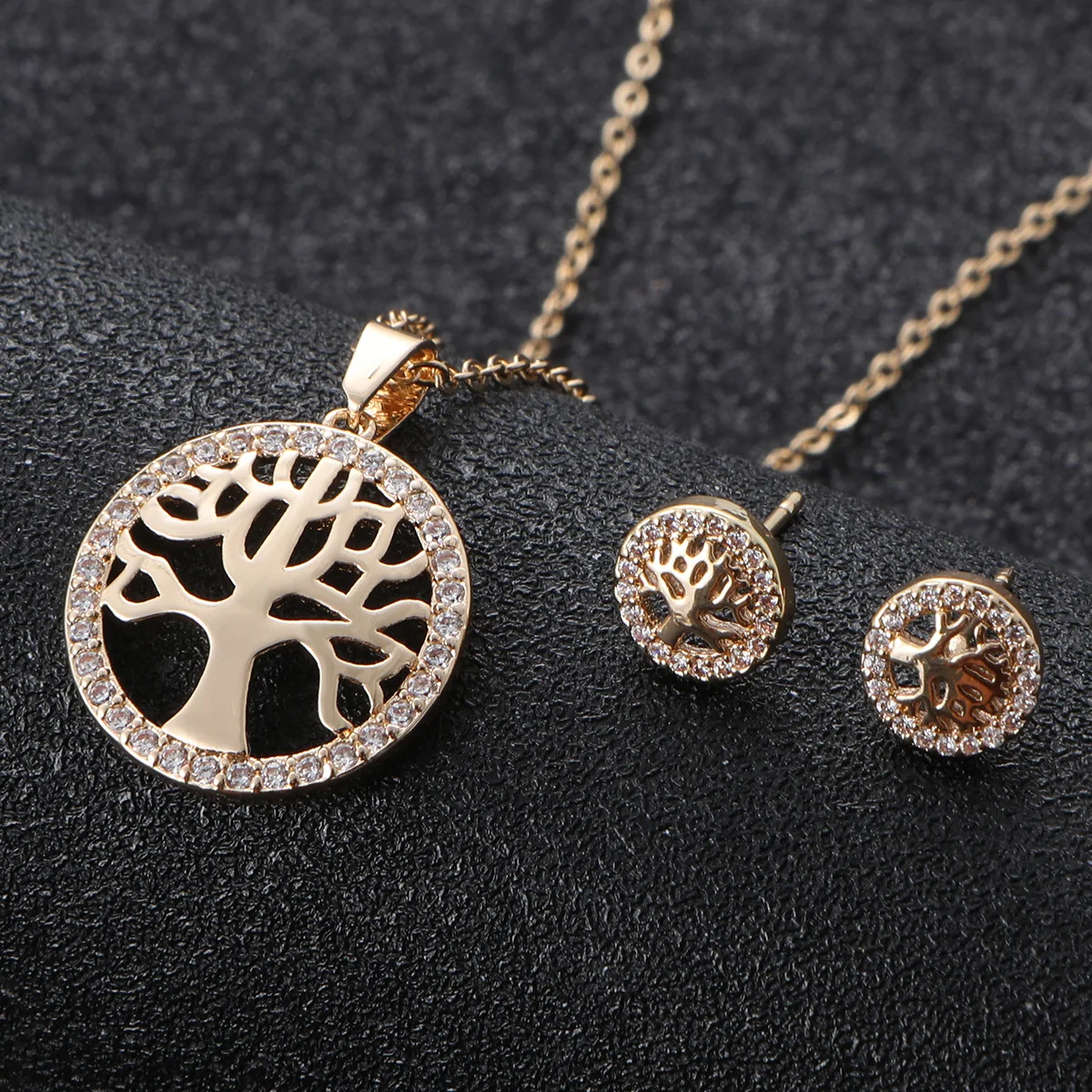 Тренды 2024 года колье с подвеской из нержавеющей стали золотым покрытием + серьги