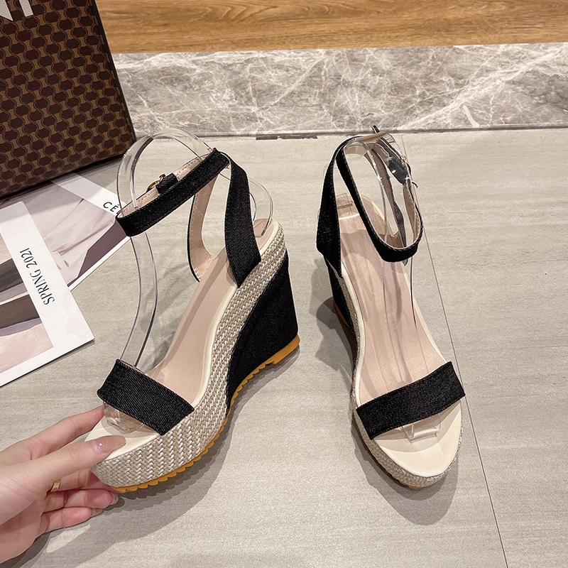 

Женские сандалии на платформе, босоножки на танкетке с открытым носком, лето 2023