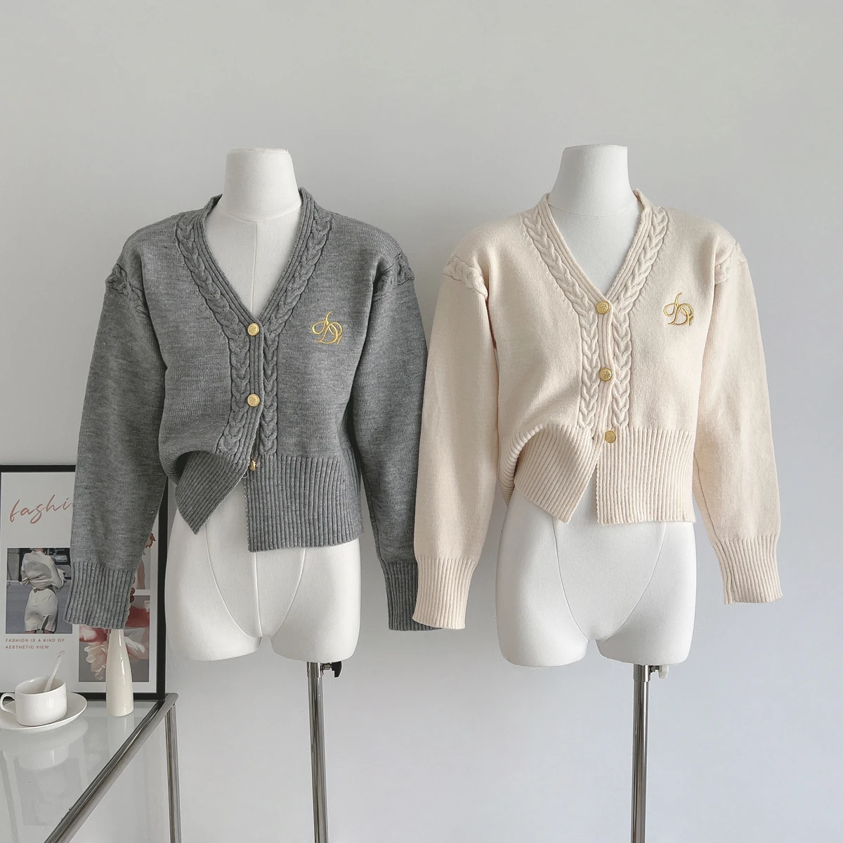 

Women's Spring Autumn V Neck Long Sleeve Short Cardigan Lady Solid Color Casual Slim Cardigan Outwear Basic Knitted Top