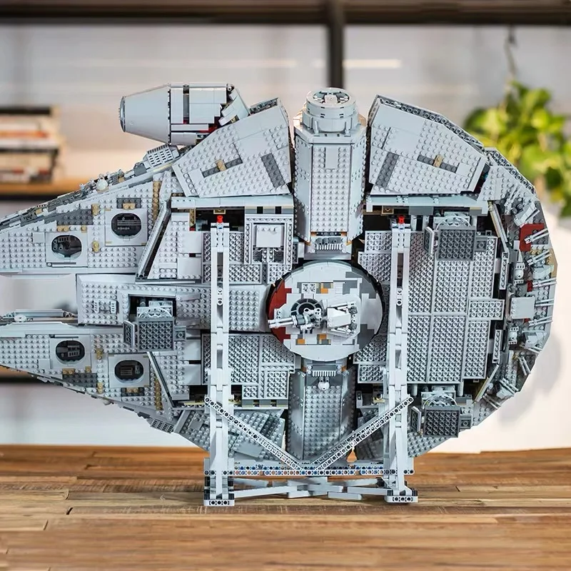 

Spot 8445PCS Luxury Millennium Big Falcon Spaceship High Difficulty Building Blocks Bricks Compatible 75192 Toy Gifts