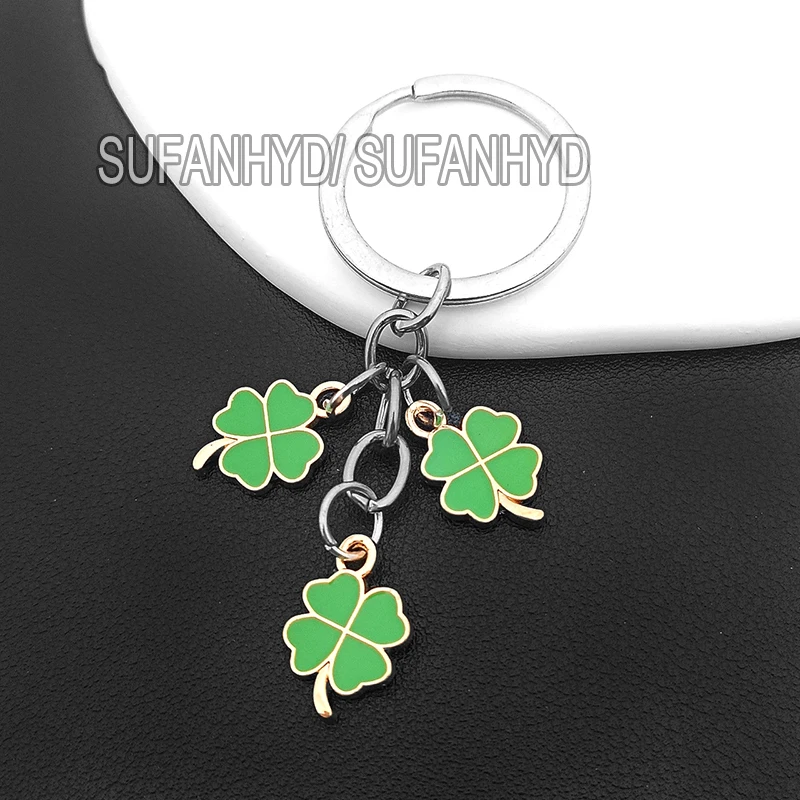 

1 Pcs Four Leaf Clover Keychains for House Lucky Leaves Keyring Green Plant Pendant Key Chain for Women