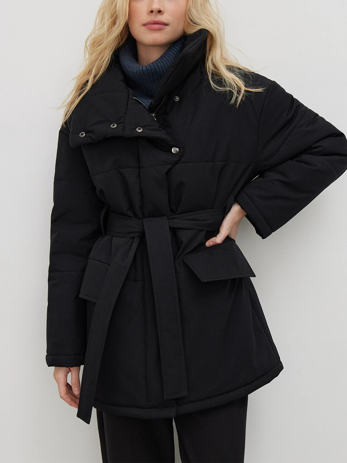 Fashion Stand Collar Zip-up Solid Warm Thick Parkas with Belt 2022 Winter Women's Casual Cotton-padded Pockets Office Lady Coats