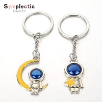 symplectic accessories new fashion handmade 3d astronaut space robot spaceman keychain keyring alloy gift for man friend keyring