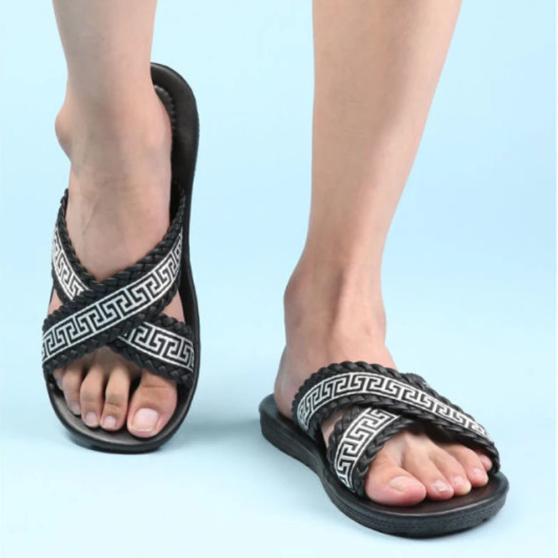 New Designer Brand Summer Men Slide Fashion Slip-on Beach Slippers Man Striped Sandals Design Outside Shoes Latex Flip Flops images - 6