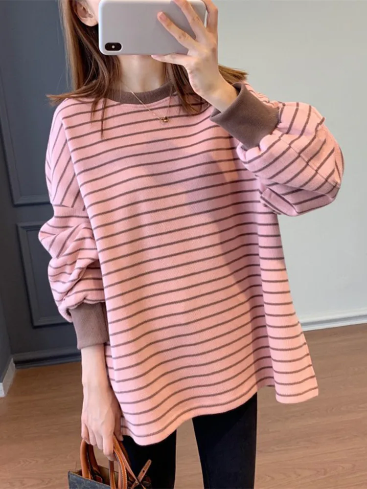 

New 2022 Autumn Long-sleeved Casual Striped Tops Women Fashion O-neck Pink Basic T-shirt Female Loose Streetwear Goth Clothes