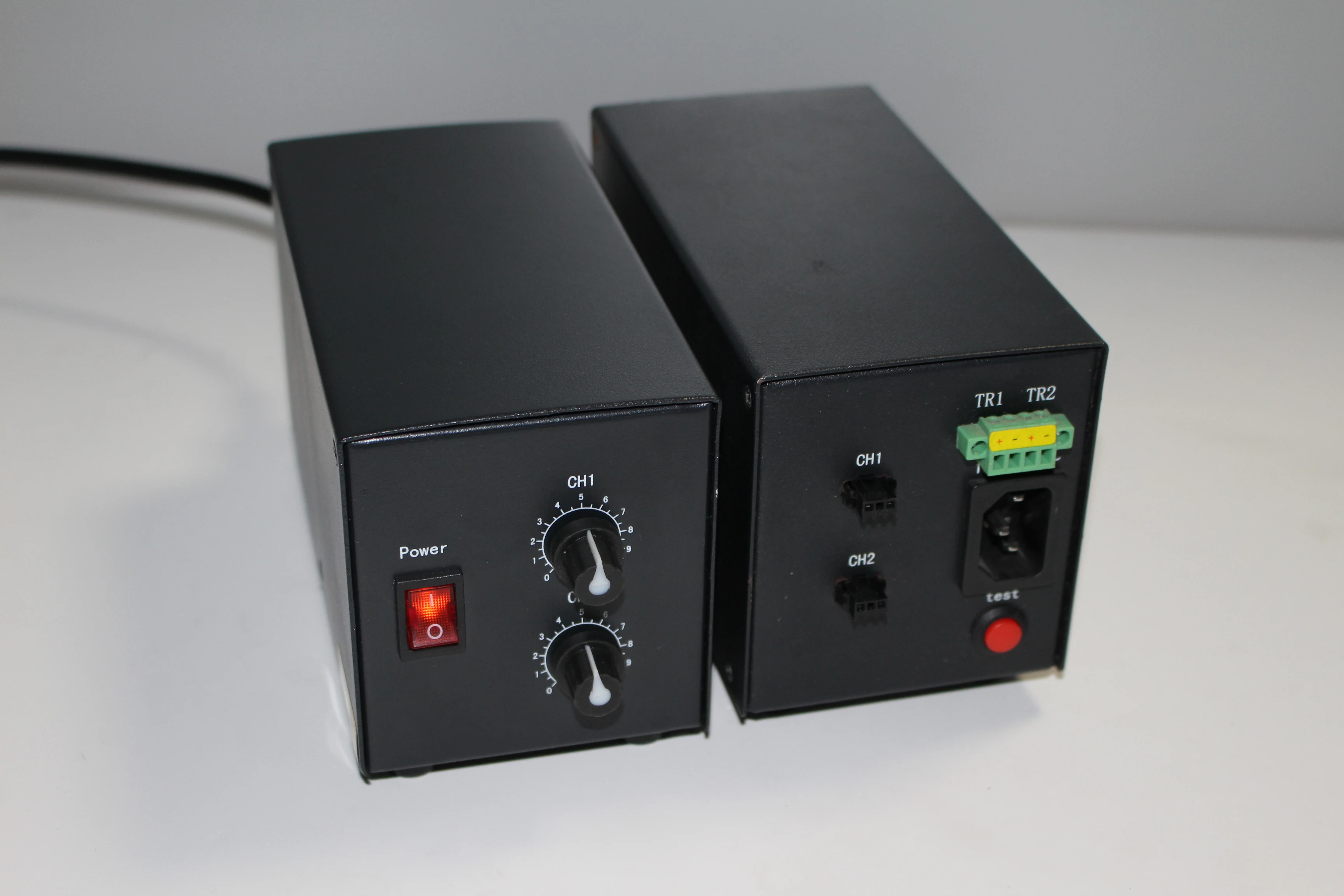 Two channel analog light source controller machine vision detection light source constant current voltage regulation