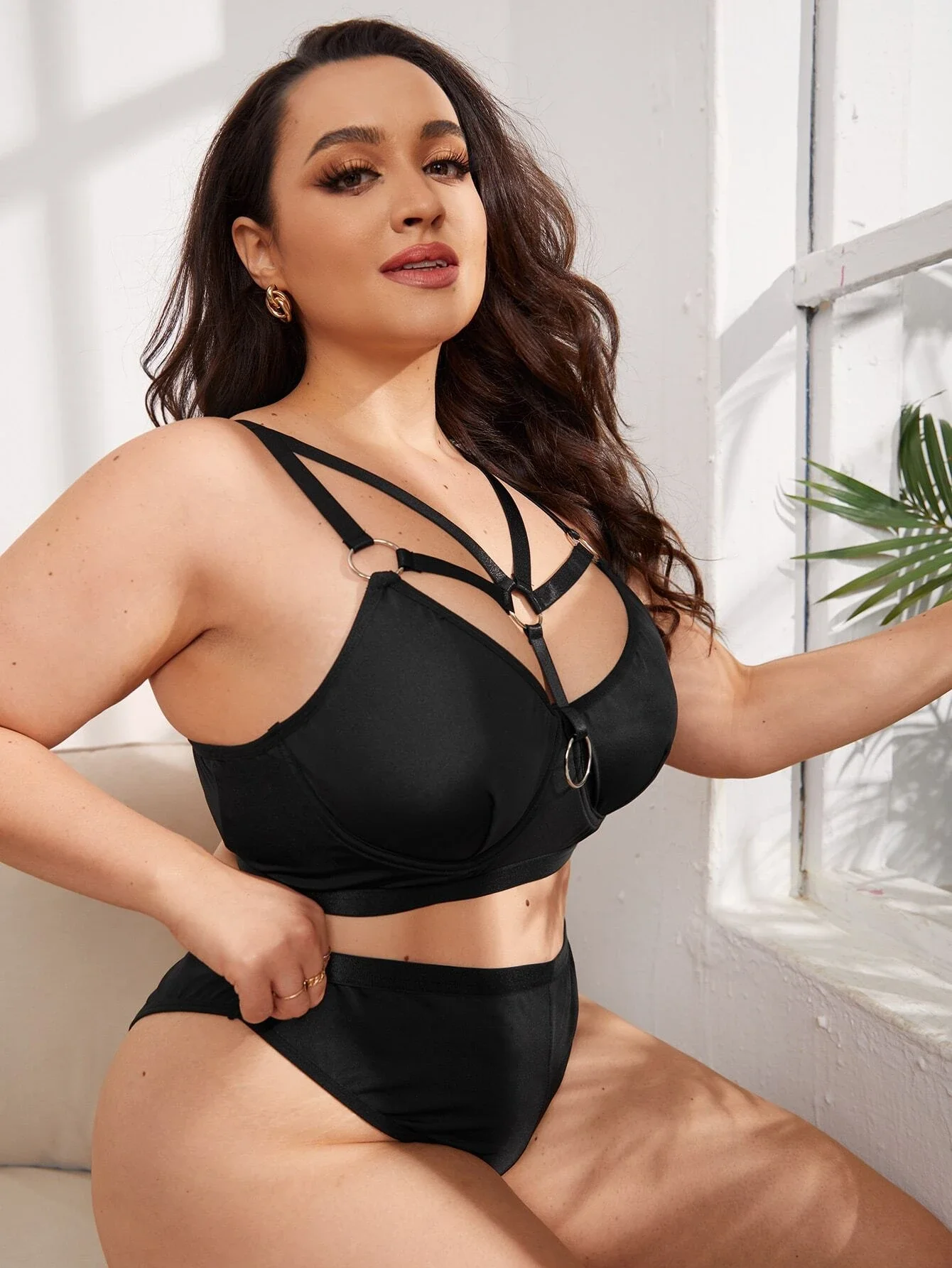

Ring Linked Underwire Lingerie Set