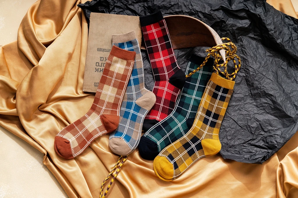 New Autumn Creative Plaid Retro British Style Knitting Socks Funny Japanese College Style Harajuku Socks Women Upscale Socks2020
