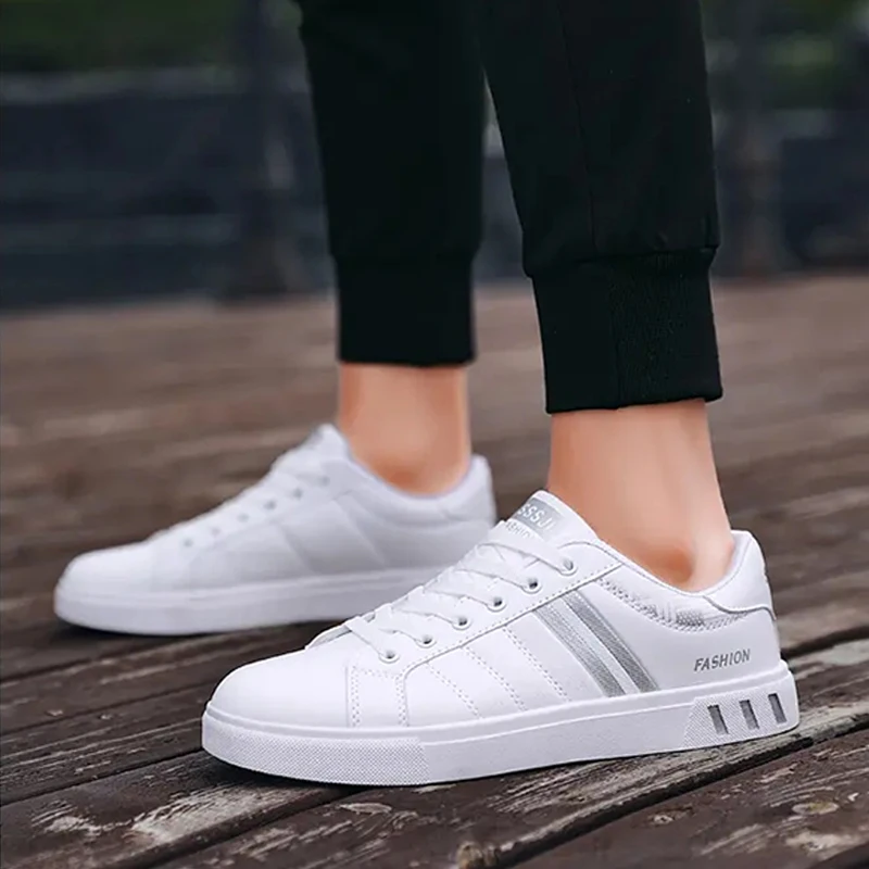 Fashion Men's Casual Walking Shoes Outdoor Comfortable Sneakers Non-Slip Sports Shoes Lace Up Footwear Flat Shoes Men's Tennis