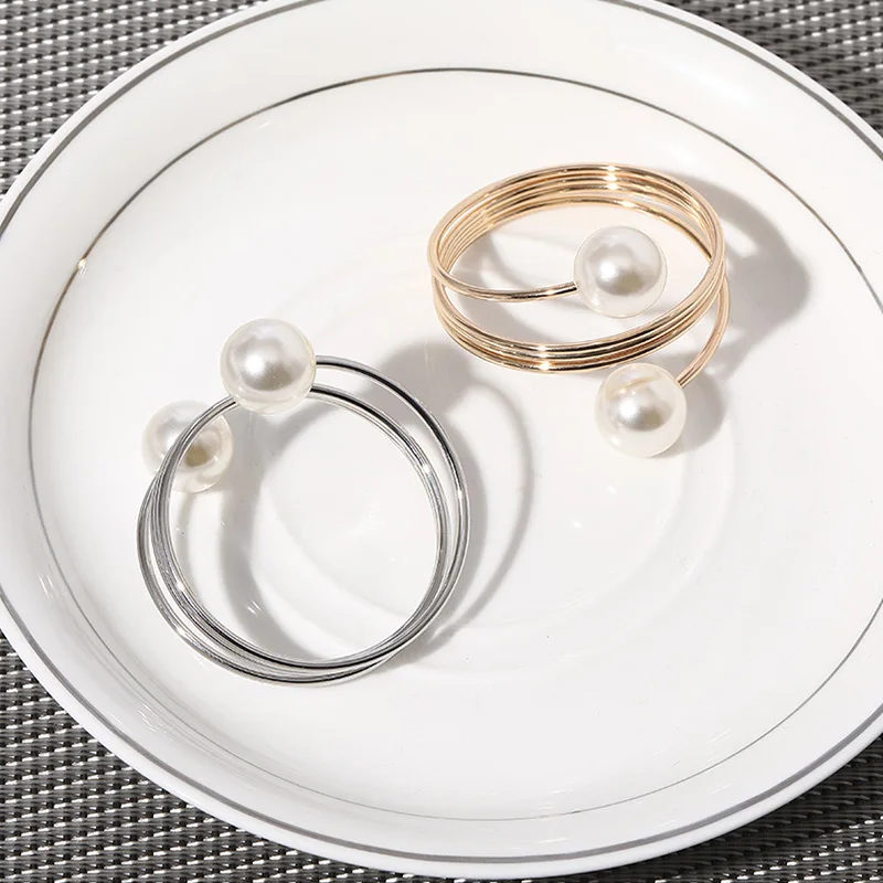 

1PC Gold Silver Color Napkin Ring Hollow Paper Napkin Buckles Napkin Holder Birthday Wedding Christmas Party Dinner Table Decor