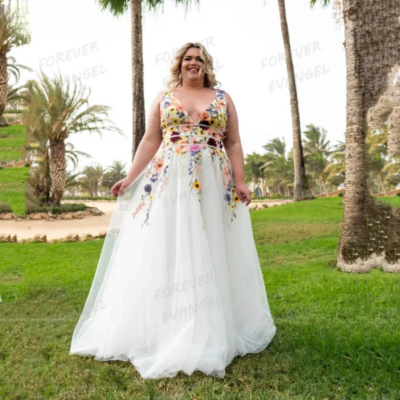 Женское платье с цветочным принтом V-образным вырезом и аппликацией