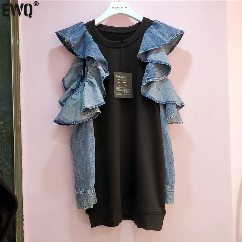 

[EWQ] 2022 Spring New Ladies Pullovers Tops Fashion Stitching Denim Hollow Out Shoulder Ruffled Sleeve Sweatshirt Women 16Q411