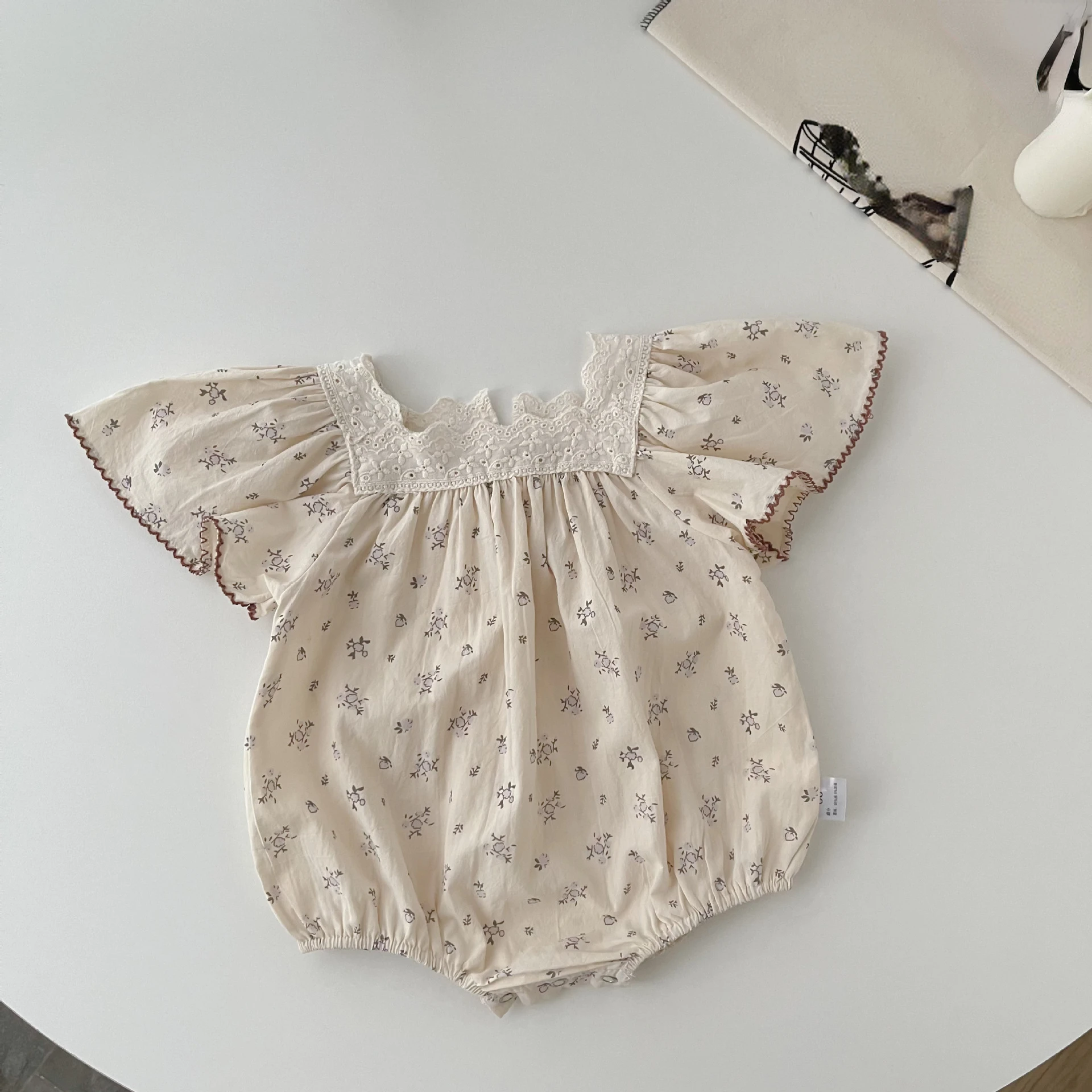 

2023 New Summer Baby Girls Rompers Short Sleeve Floral Lace Romper Newborn Infant Romper Sweet Girls Bodysuit Clothes