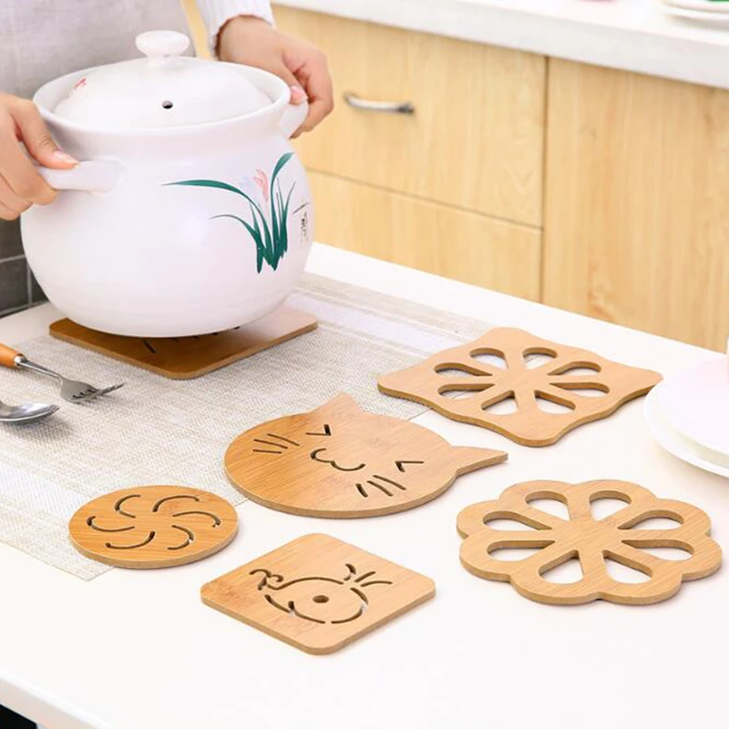 

Cartoon Pattern Coaster Hollow Insulation Solid Wood Hollow Table Mat Thickened Anti-scalding Non-slip Wooden Pot and Bowl Mat