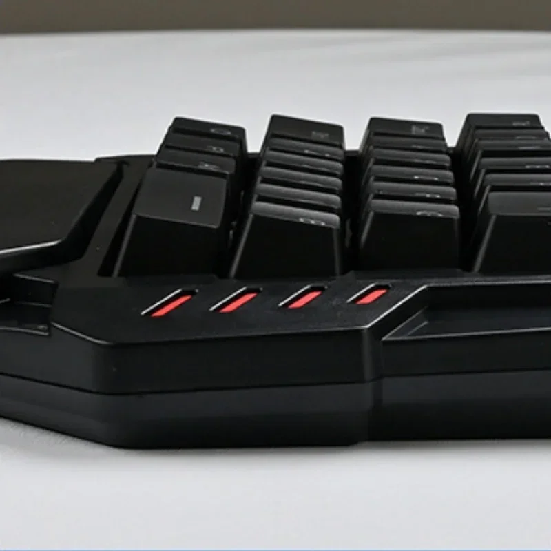 1 szt. 35-klawiszowa przewodowa klawiatura do gier z osią cyjan i podświetleniem RGB przenośna mini na PC PS4 Xbox Gamer